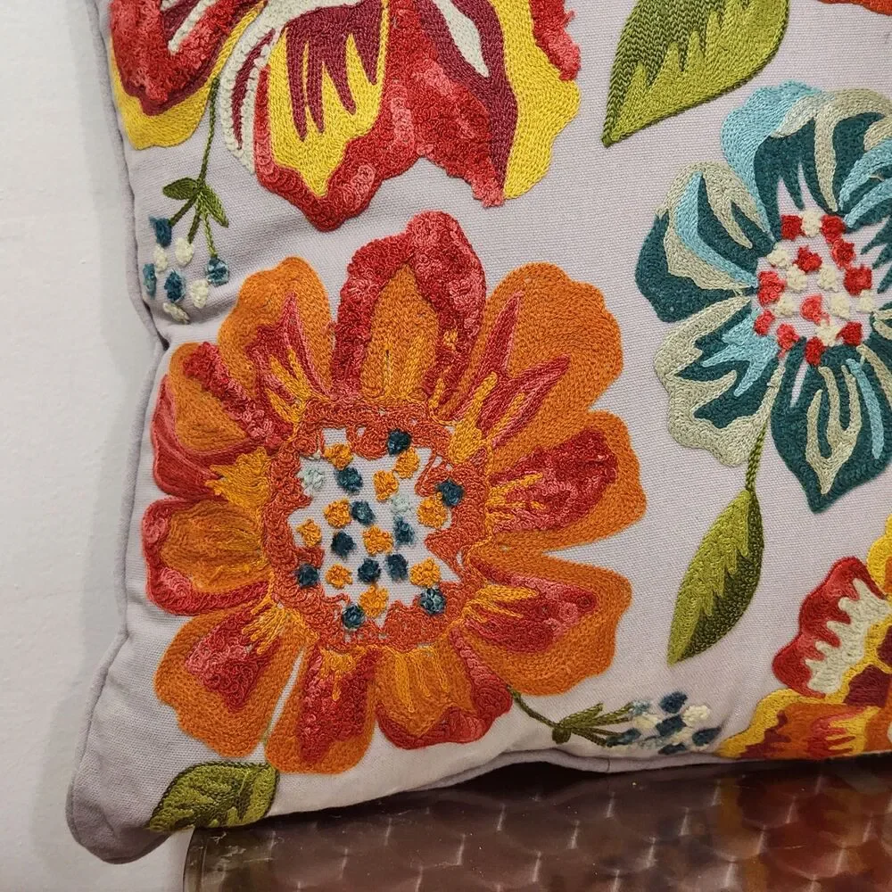 Pier 1 Throw Pillow 2pc Set Gray Floral Embroidery 17” x 17” Zipper Crewel Boho